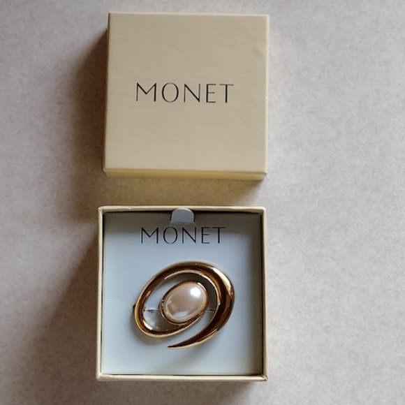 Monet Jewelry - Monet Swirl Brooch with Oval Faux Pearl